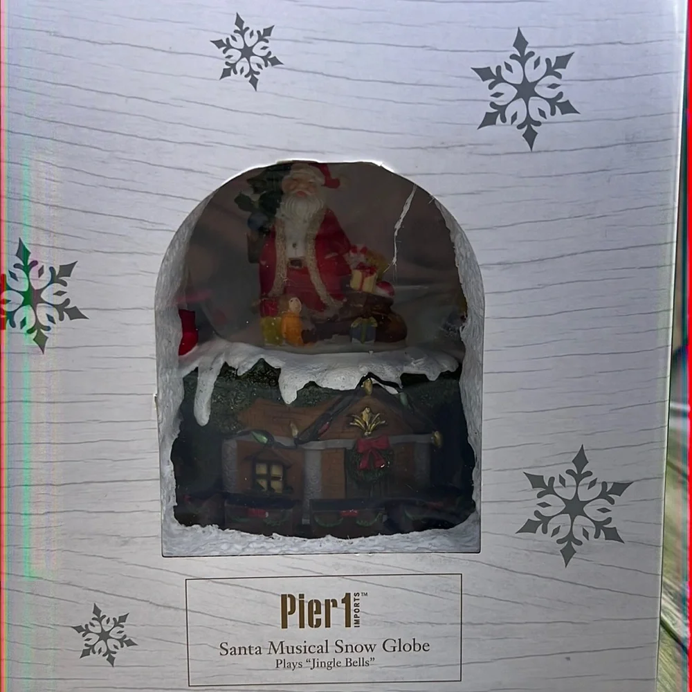 ⭐️Pier 1 imports Santa musical snow globe jingle bells new in box